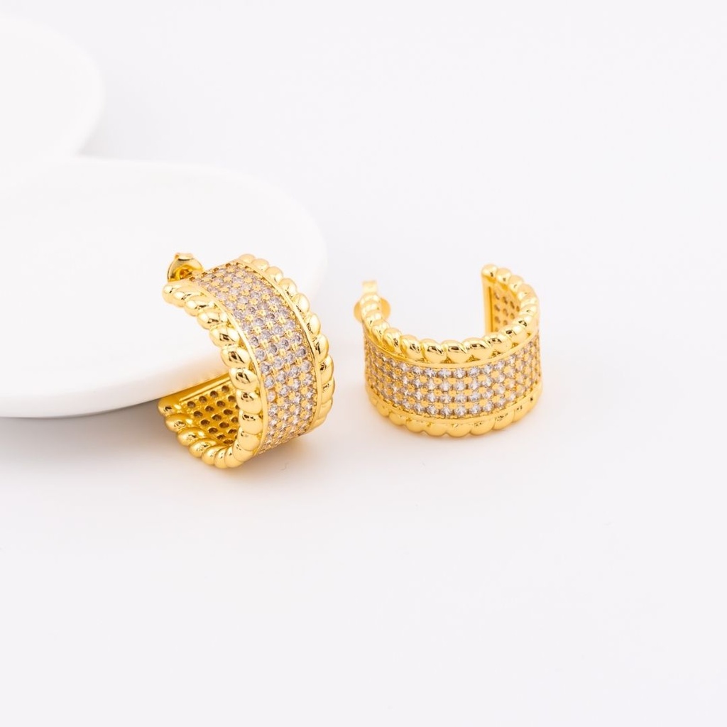 Aretes C hoops con zirconia baño 18k