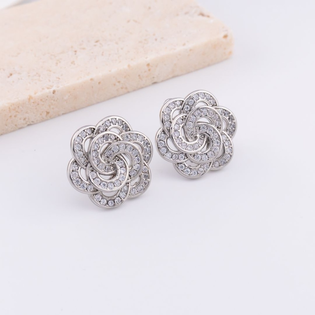 Aretes  flor con zirconias BAÑO 18K
