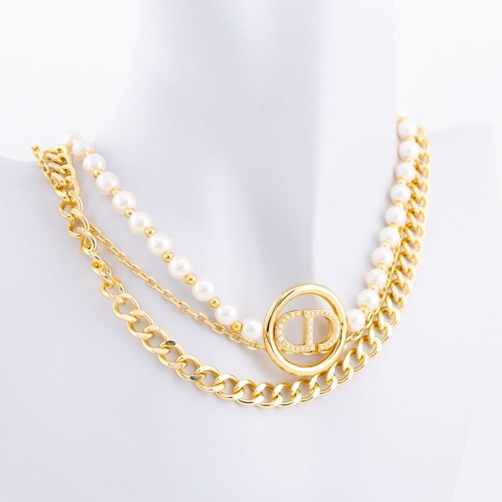Collar ajustable CD tripe layer  con zirconias perlas y  baño 18k.