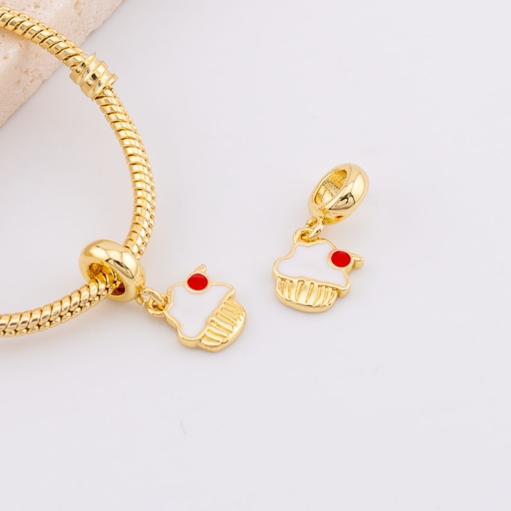 Dije charm CUP CAKE estilo pandora  baño de 18k