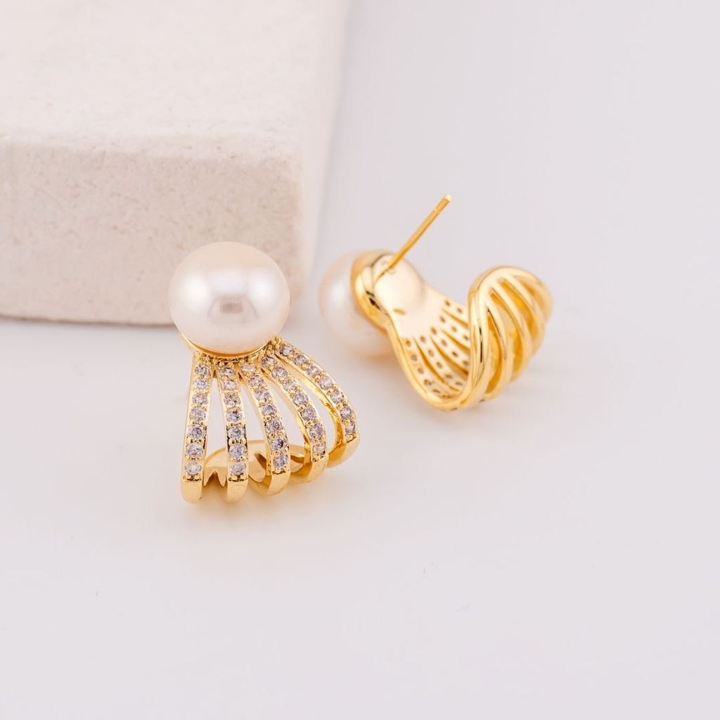 arete concha con perla BAÑO 18K