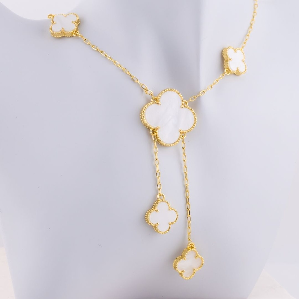 Collar trebol madre perla baño 18k.