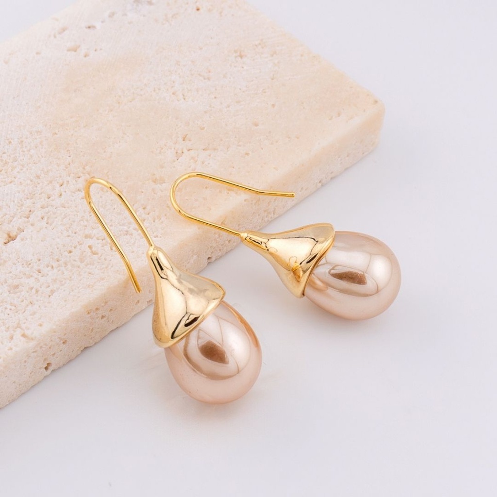 Aretes  perlas shell gota BAÑO 18K