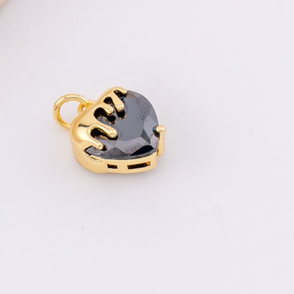 DIjecon zirconia en forma de corazon baño de 18k