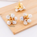 Aretes flor perla barroca natural goldfilled de alta calidad.