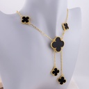 Collar trebol con concha nacar negra baño 18k.