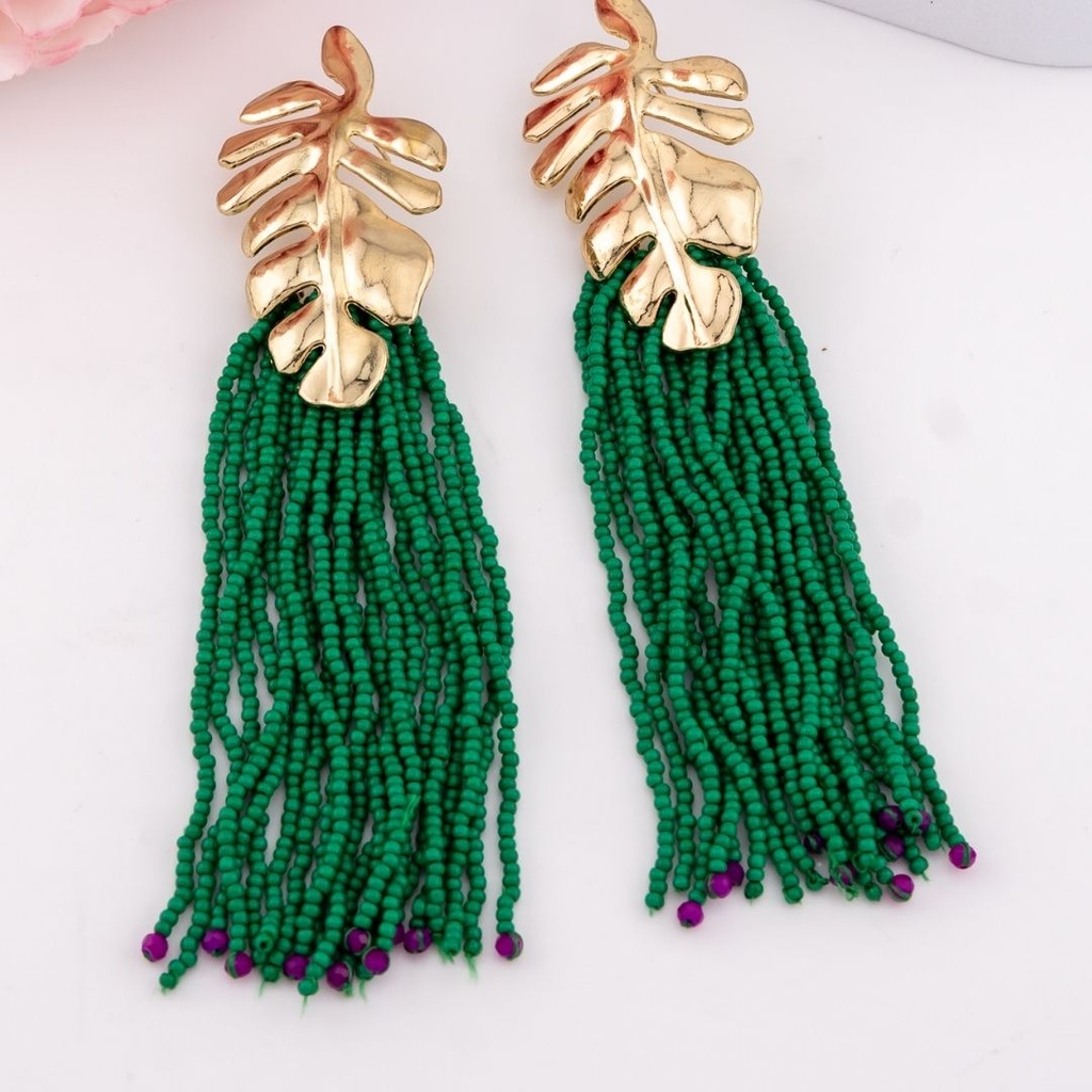 Aretes de hoja colgantes baño 18k verdes