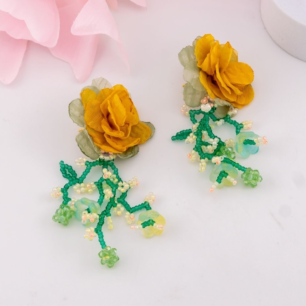 Aretes colgantes artesanales