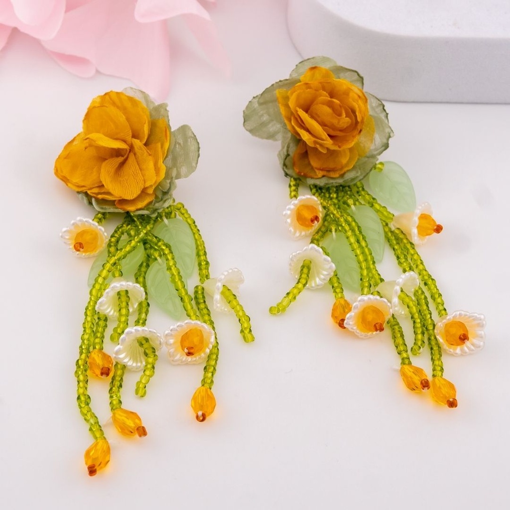 Aretes colgantes artesanales