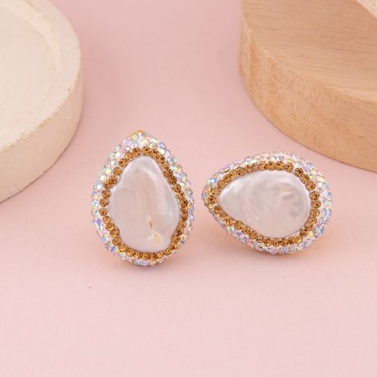 Aretes stud de perla en rhinestone