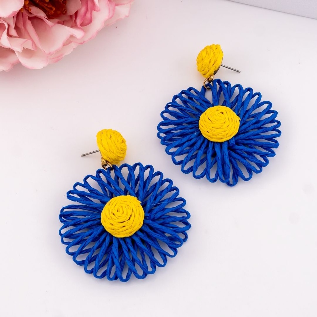 Aretes rafia de flor baño 18k azul