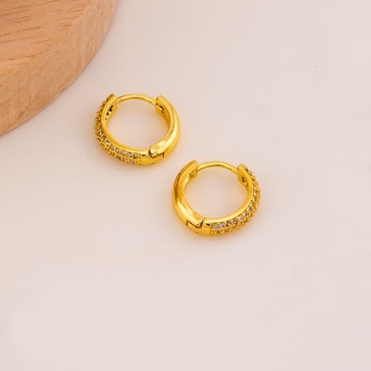 Huggies de 14mm con zirconias baño 18k