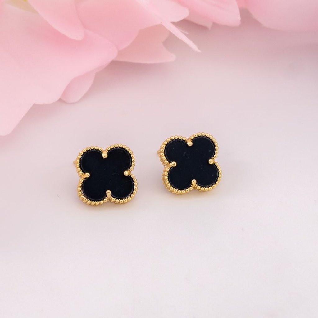 Aretes stud de trebol baño 18k negro