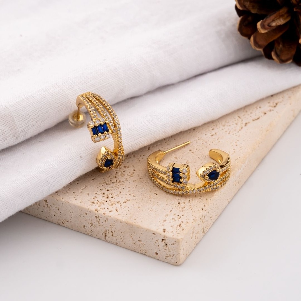 Aretes hoop con zirconia azul pin de plata baño 18k