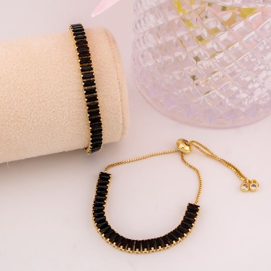 Pulsera ajustable con zirconias baño 18k negra