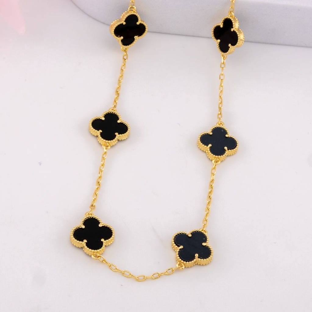 Collar de trebol baño 18k negro