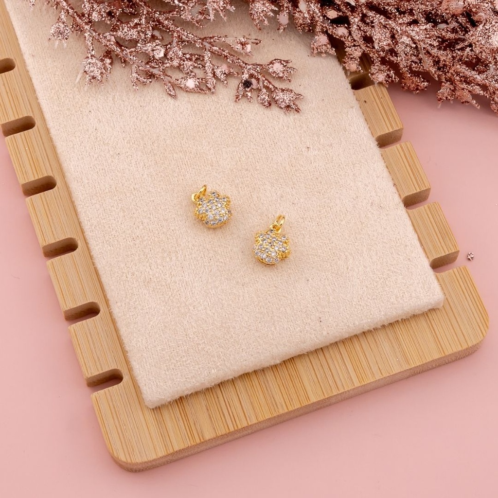 Dije de huellita con zirconias baño 18k