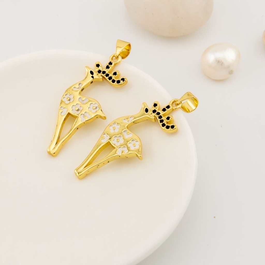  Dije navideño reno con zirconias negras micropave con baño 18k