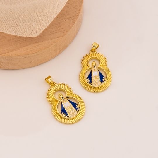 Dije religioso Virgen Suyapa baño 18k