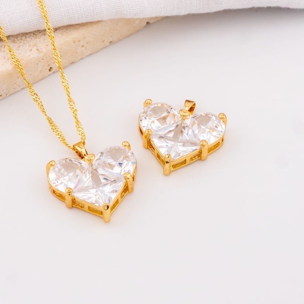 Dije corazon micropave y baño 18k