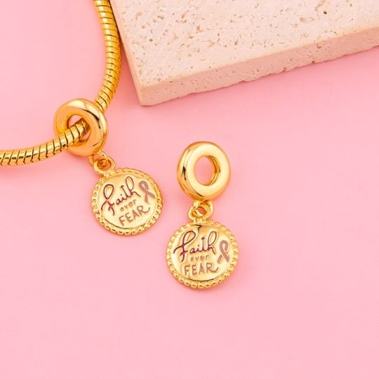 Charm cancer de mama FAITH baño 18k