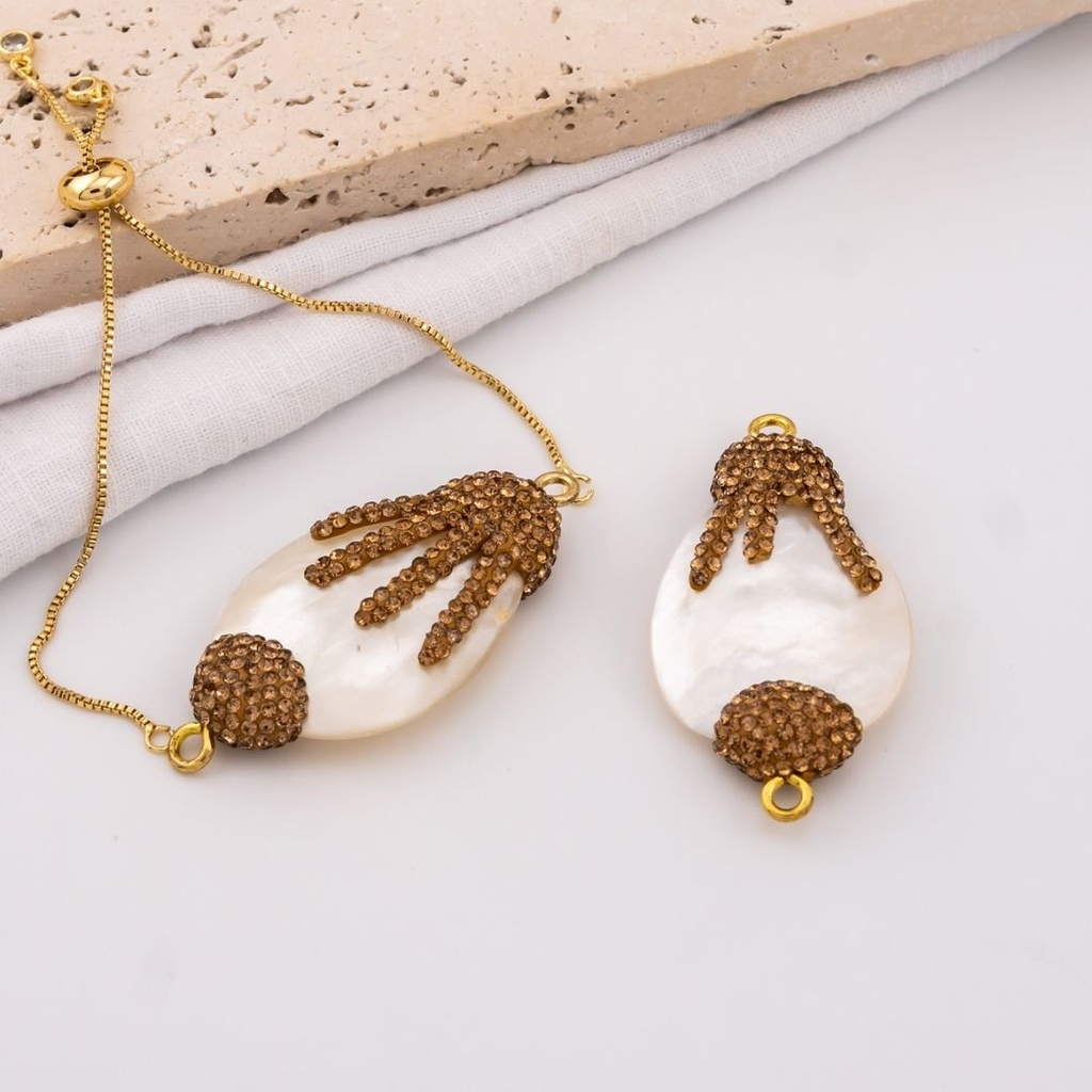 Enlace de concha nacar con Rhinestone