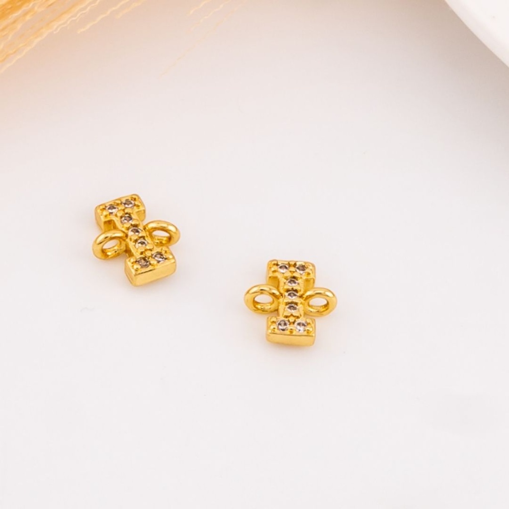 Enlace de inicial con zirconias baño 18k