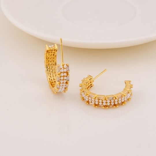 Argollas con perlas y zirconias baño 18k