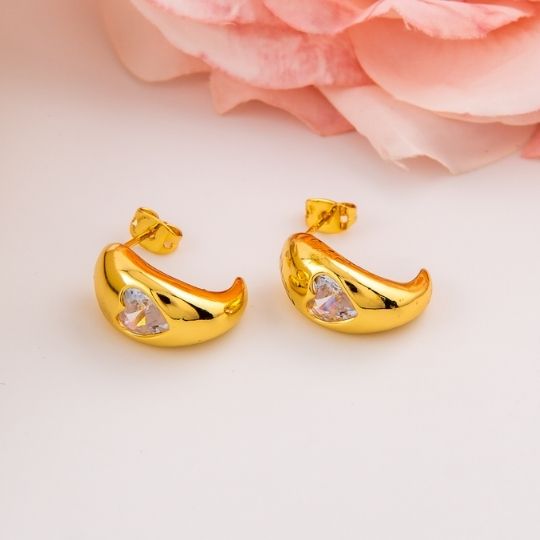 Argolla con cristal de corazon baño 18k