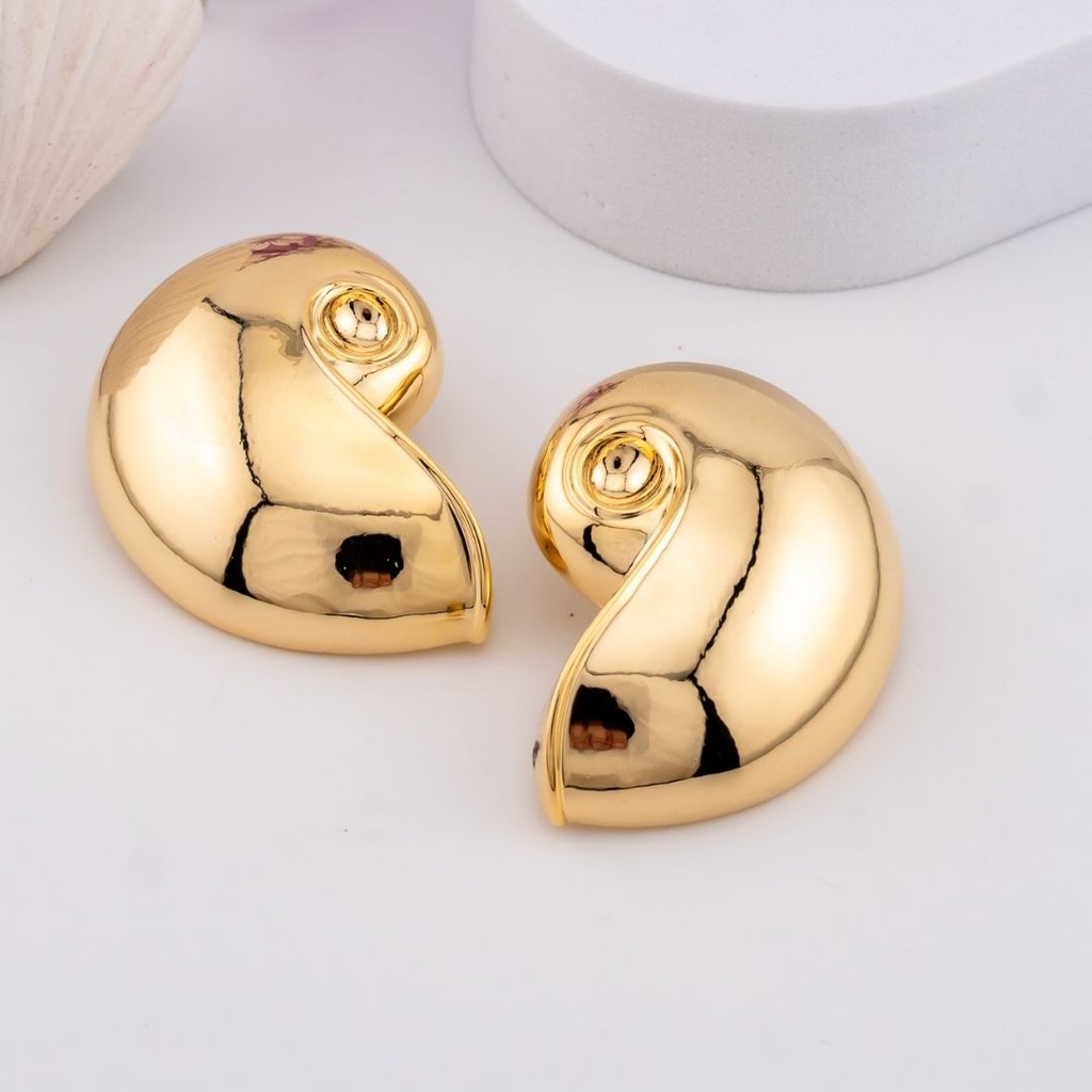 Aretes chunky de caracol baño 18k