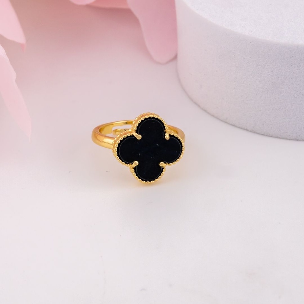 Anillo de trebol baño 18k negro