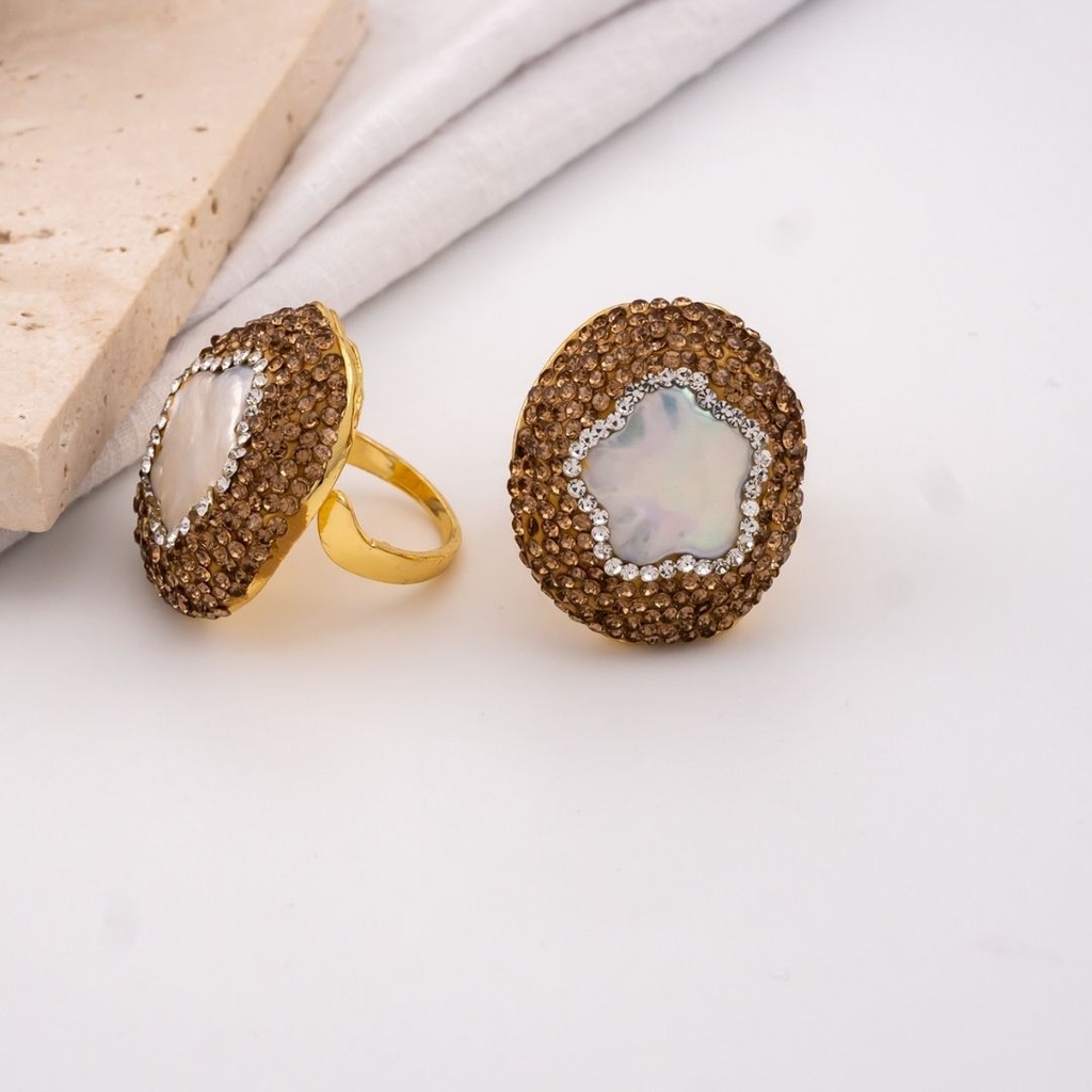 Anillo de perla barroca engastado en goldfilled