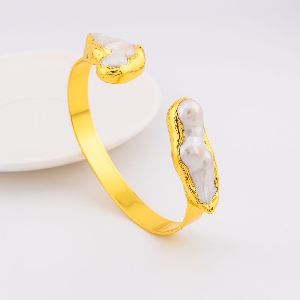 Pulsera perla barroca engastada en goldfilled 