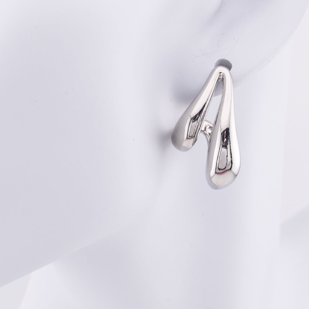 Aretes gota solidos baño 18k plateado