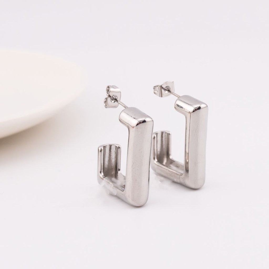 Aretes solidos tipo c BAÑO 18K