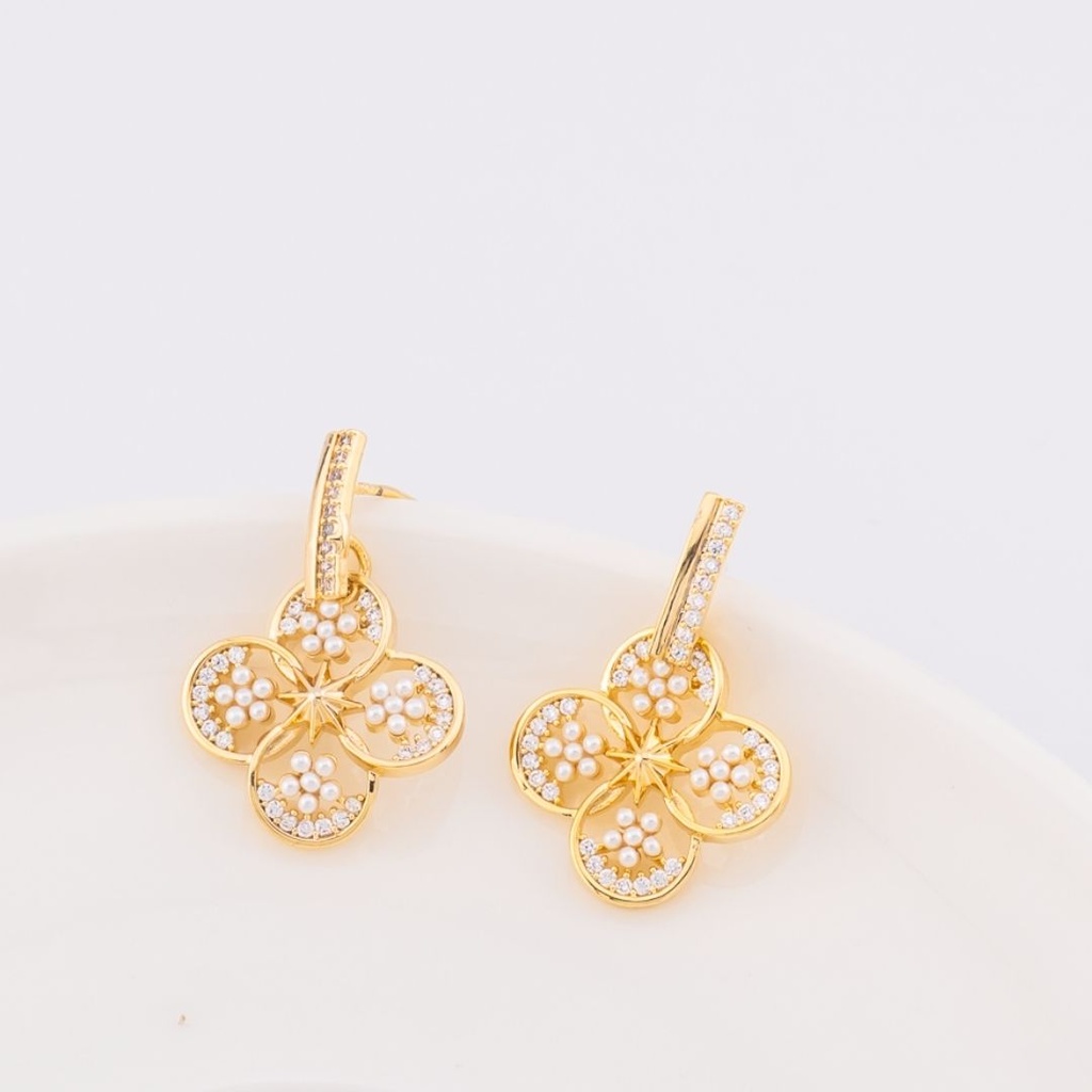 Aretes colgates flor cor con perlas  BAÑO 18K