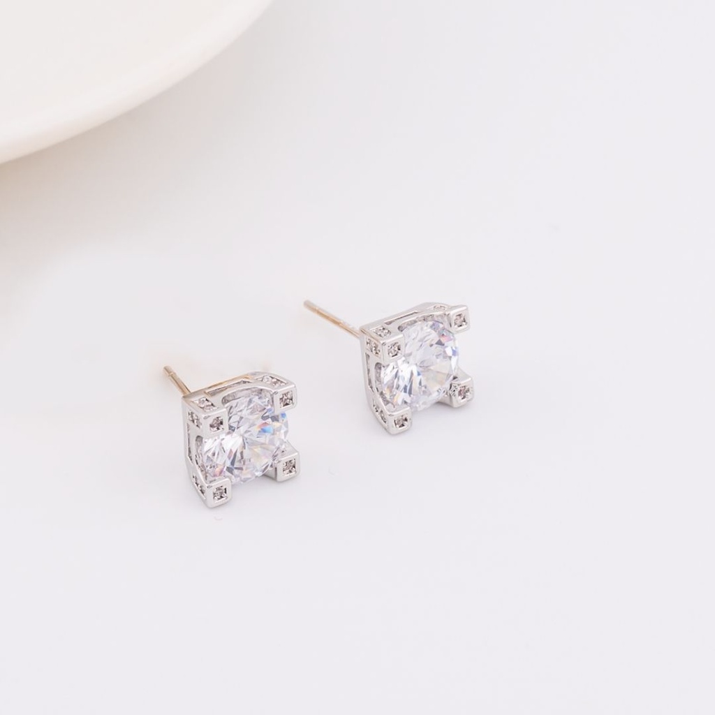 Aretes Stud cuadrados con zirconia baño 18k
