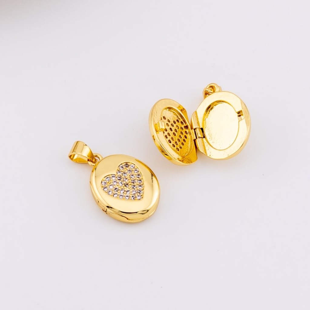 Dije Relicario corazón  micropave Baño 18k