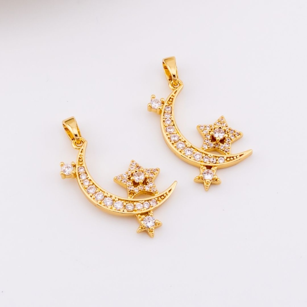 Dije luna estrella en micropave baño 18k