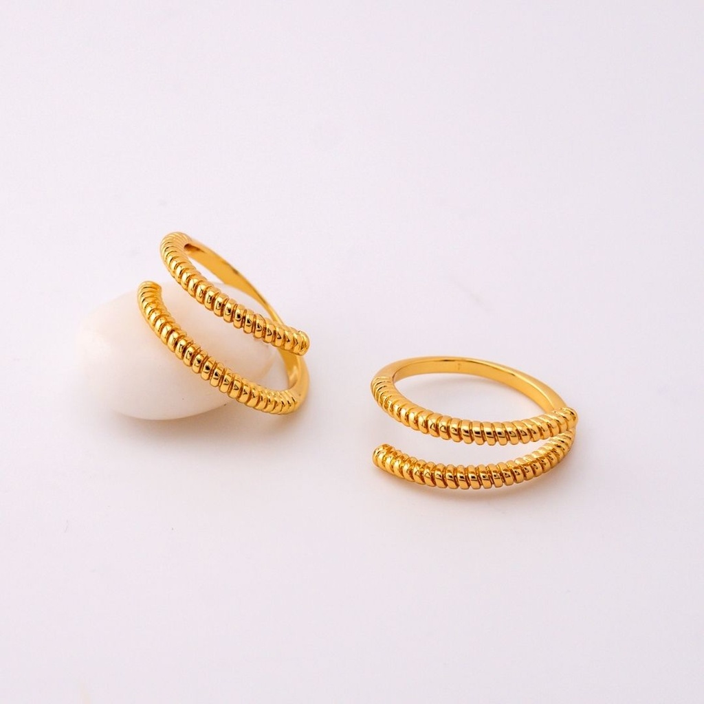 Anillo espiral delgado ajustable  baño 18k 