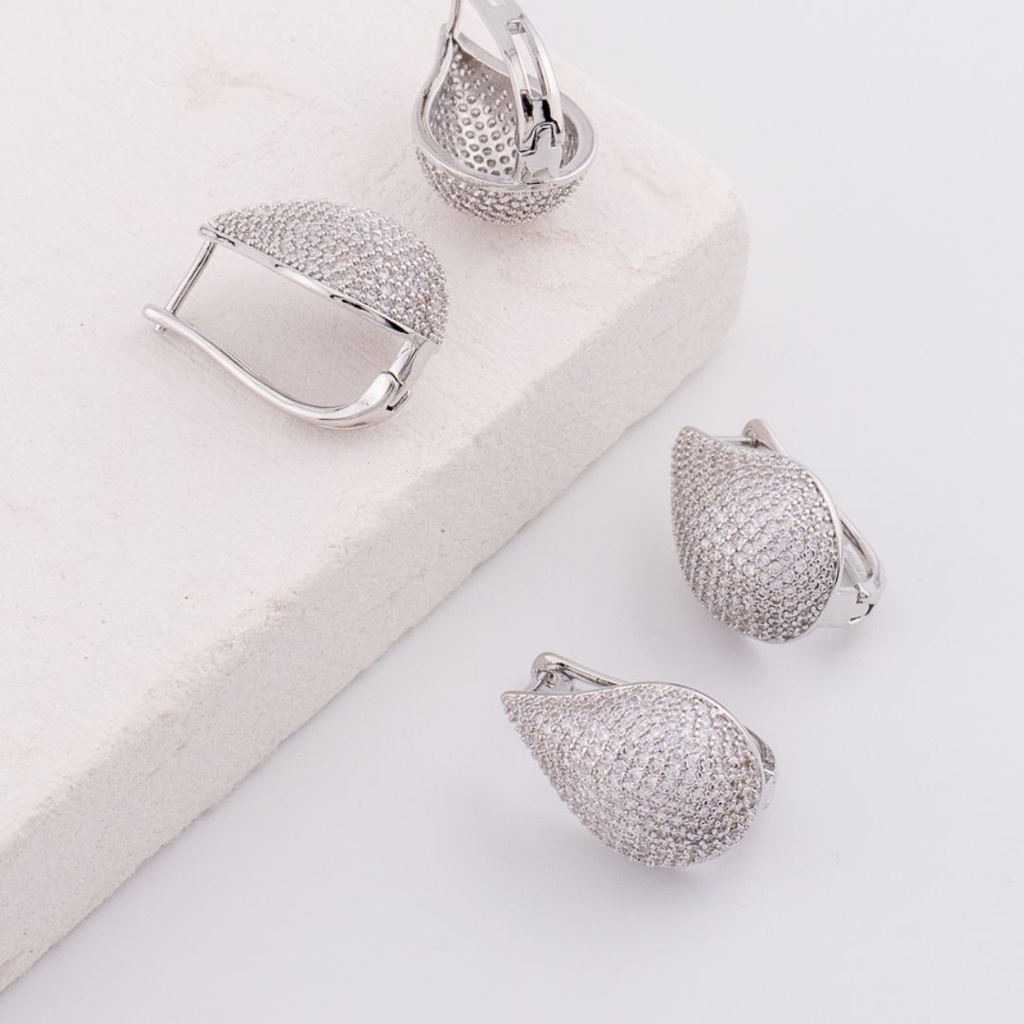 Aretes gota plateado con zirconias dorado baño 18k