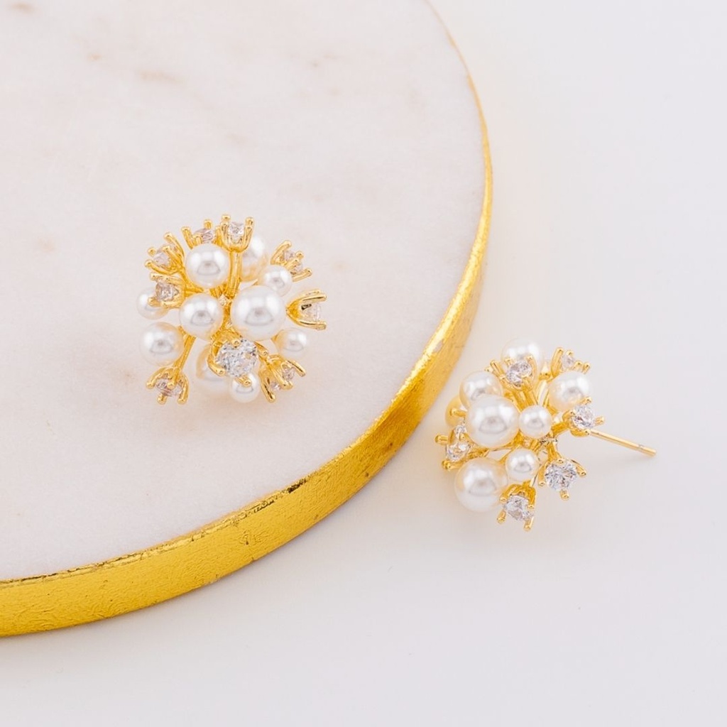 Aretes con perlas y zirconia baño 18k
