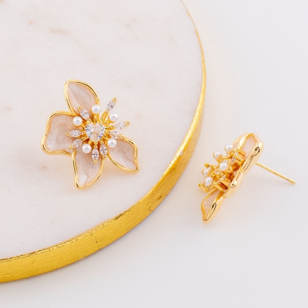 Aretes flor con perlas esmaltado azul cielo de alta calidad, pin de plata baño 18k