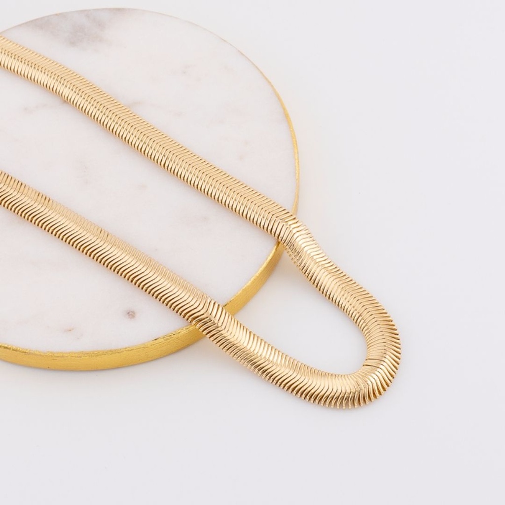 Cadena tejido serpiente plana de 8 mm baño 18k dorado