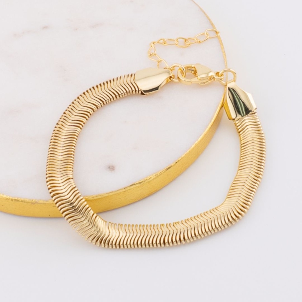 Pulsera tejido serpiente plana de 8 mm baño 18k dorado