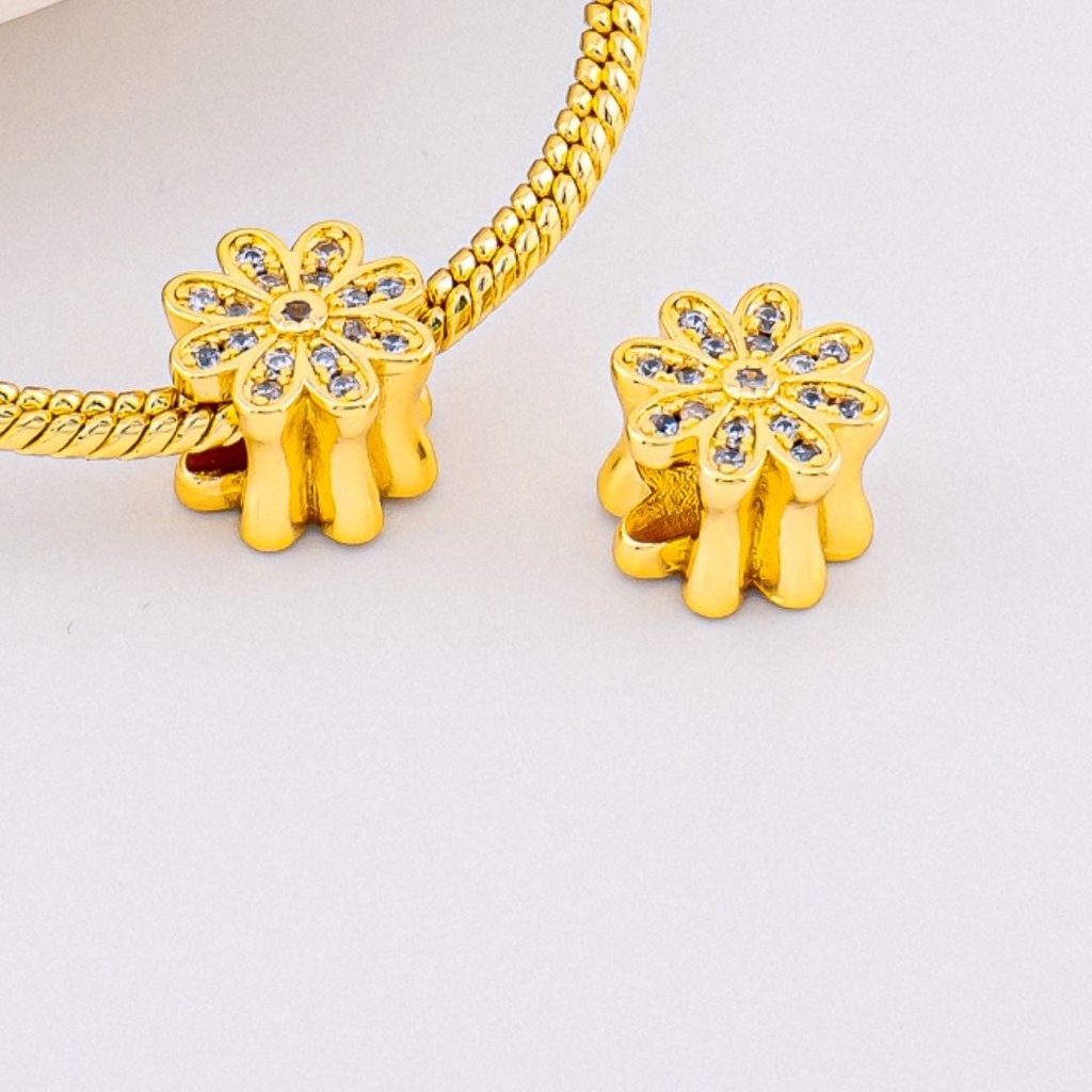 Charm estilo pandora flor con zirconias baño 18k