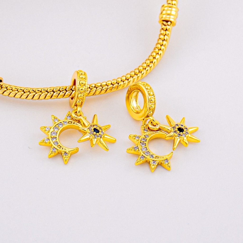 Charm estilo pandora luna y sol con zirconias baño 18k
