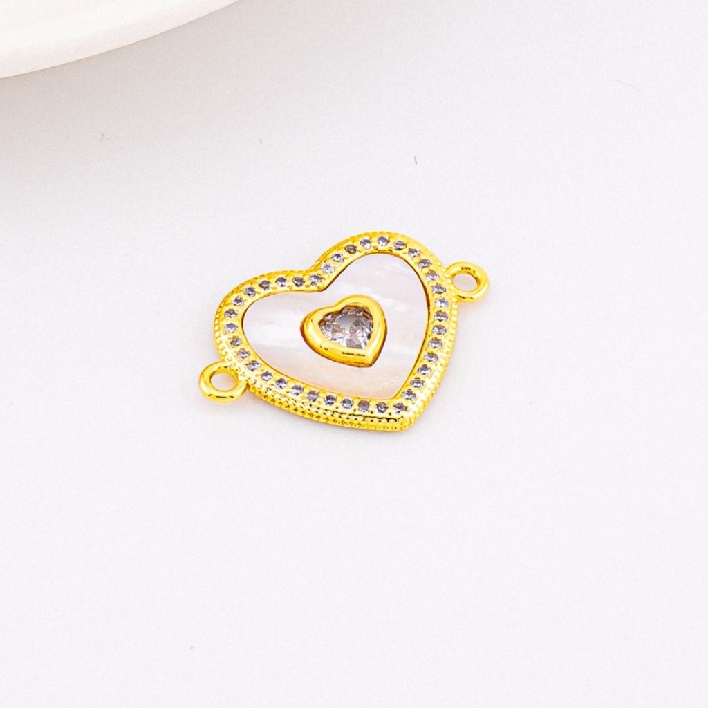 Enlace corazon micropave, madre perla baño 18k