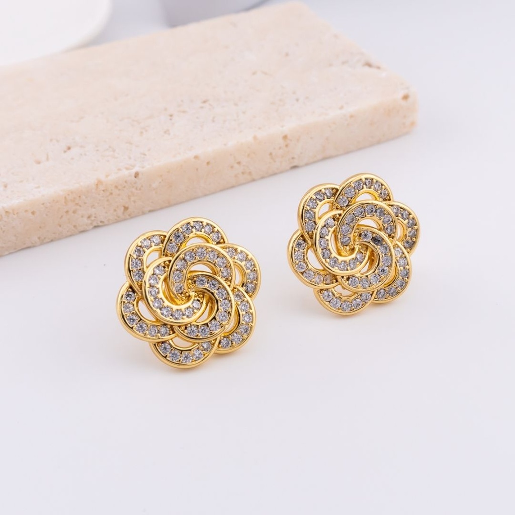 Aretes  flor con zirconias BAÑO 18K