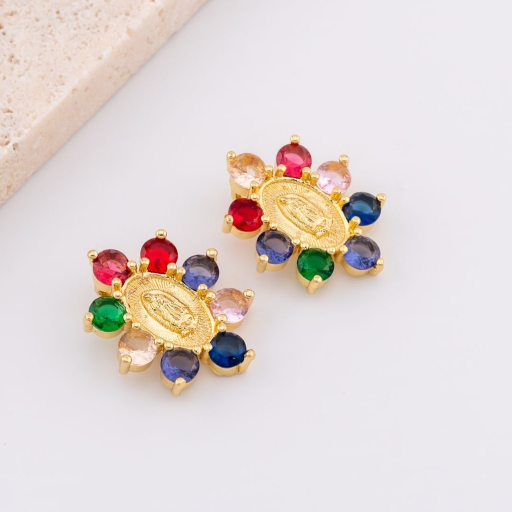 DIje virgen con zirconia religioso baño de 18k 